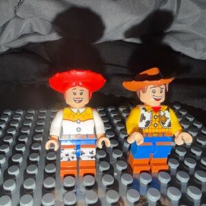 Toy Story Woody and Jessie Minifigures